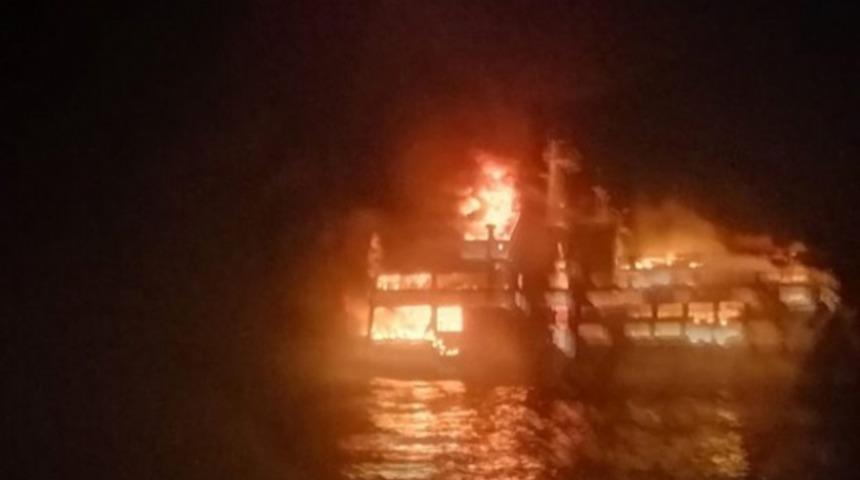 Filipinler'de yolcu vapurunda yangın