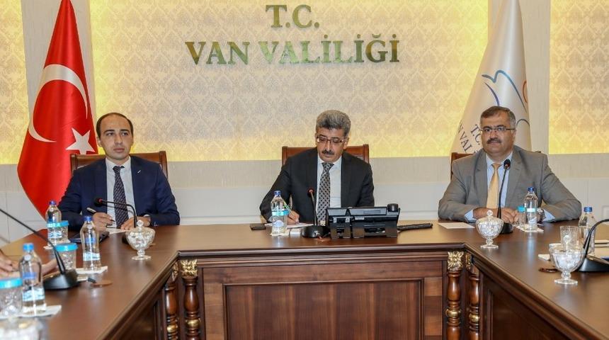 Vali Bilmez Başkanlığında eğitim toplantısı