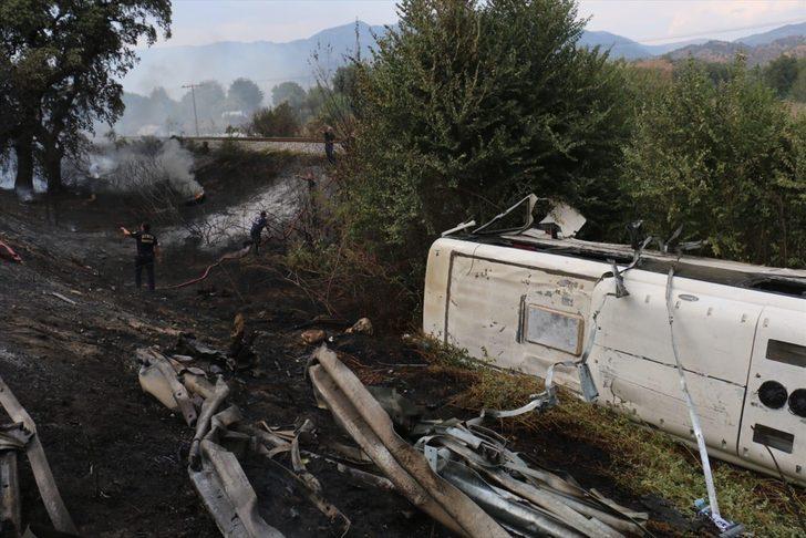 Aydın'da işçi otobüsü devrildi: 1'i ağır 20 yaralı G4