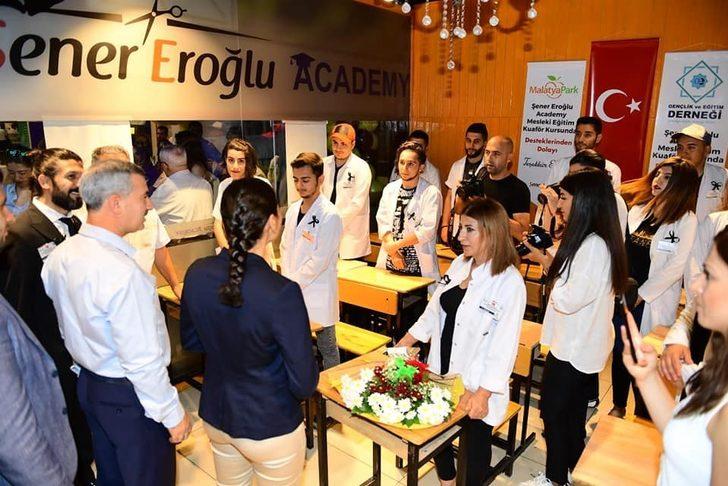 Kadına şiddet siyah kurdele ile protesto edildi G5