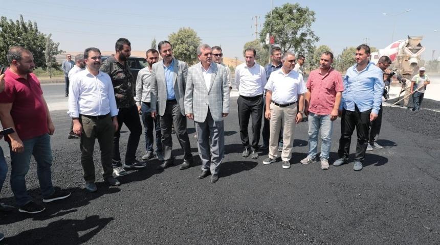 Beyazgül asfaltlama çalışmalarını yerinde inceledi