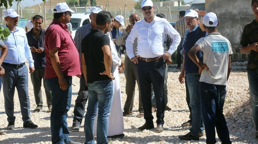 Eyy&uuml;biye Belediyesi il&ccedil;eye yeni yollar kazandırmaya devam ediyor