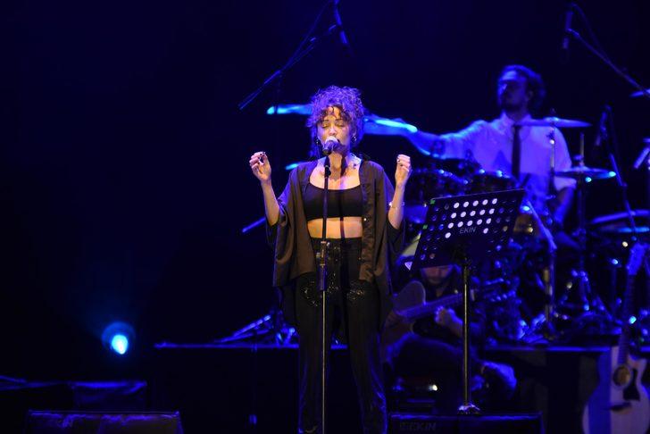 14 sanatçı Emine Bulut’un kızı için şarkılarını seslendirdi! G3