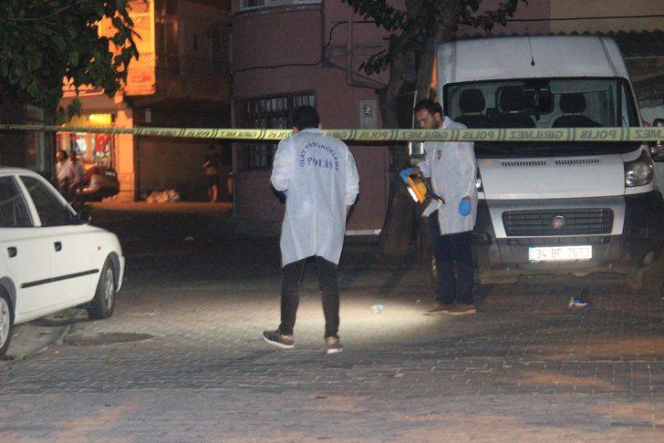 İstanbul'da çarşaflı saldırgan dehşeti! Çekirdek yiyen guruba kurşun yağdırdı! G2