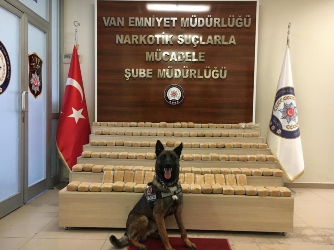 Uyuşturucu tacirleri &rsquo;Bozo&rsquo;ya takıldı