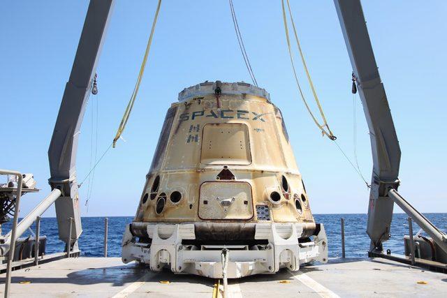 SpaceX’in yeni roketi Starhopper, 150 metre yüksekliğe çıktı