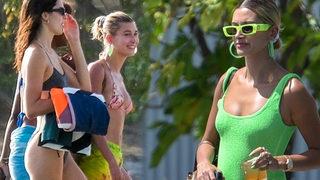  Hailey Baldwin evlendikten sonra bekarlığa veda tatiline çıktı