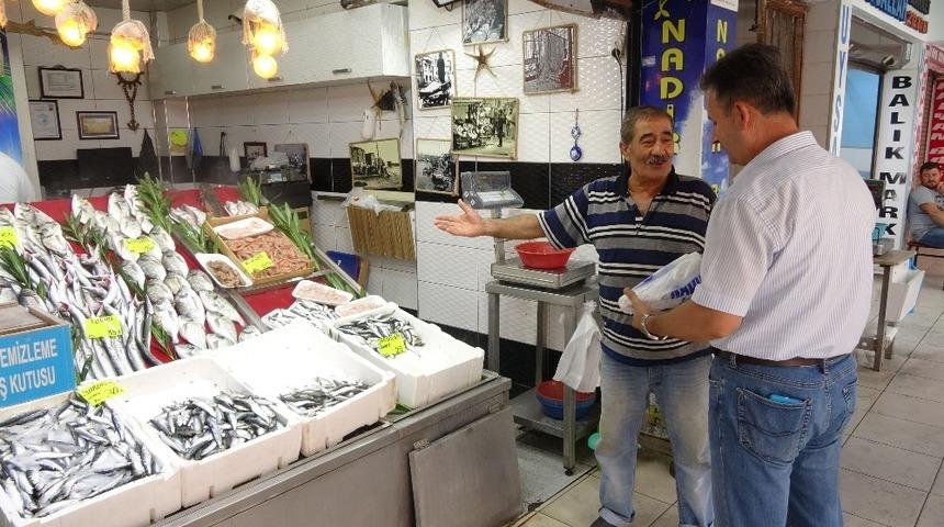 &Ccedil;anakkaleli balık&ccedil;ılar a&ccedil;ısından yaz sezonu bereketli ge&ccedil;ti