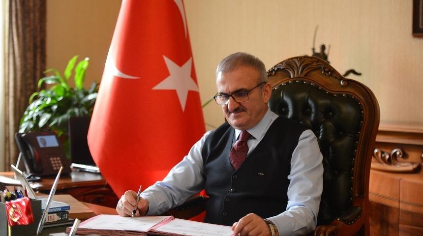 Vali Karaloğlu&rsquo;ndan 30 Ağustos mesajı