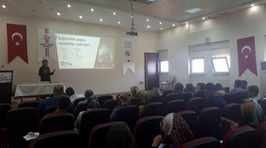 Kilis&rsquo;te madde bağımlılığı eğitimi verildi