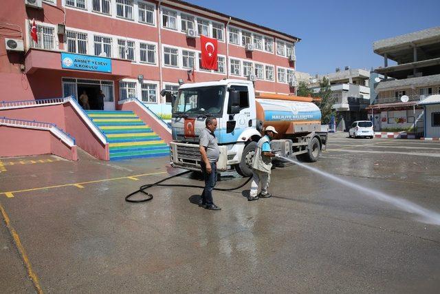 Haliliye’de okullarda temizlik seferberliği