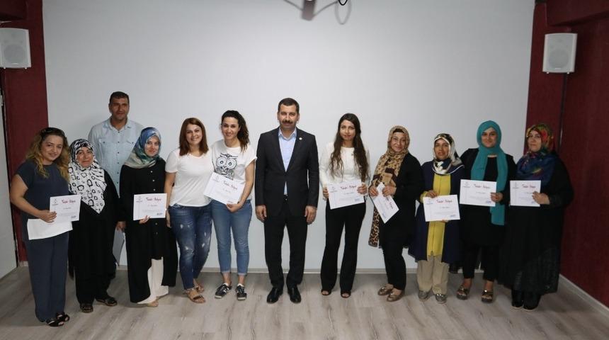 Baydilli’den öğreticilere anlamlı sertifika