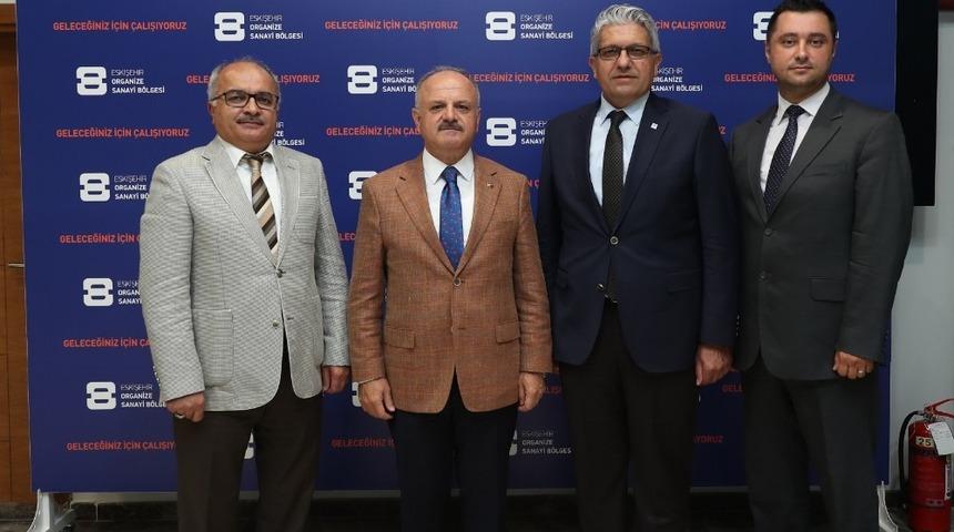 Vali &Ccedil;akacak, Eskişehir Organize Sanayi B&ouml;lge M&uuml;d&uuml;rl&uuml;ğ&uuml;&rsquo;n&uuml; ziyaret etti