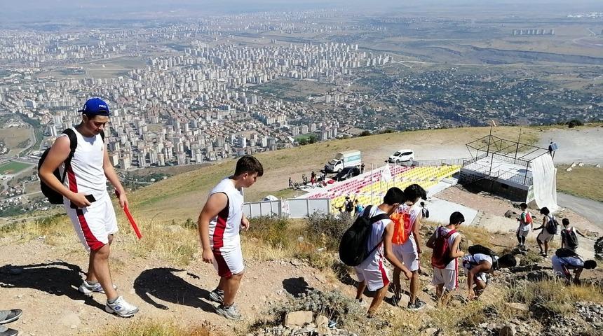 Basketbolcular 30 Ağustos Zafer Bayramı için zirve tırmanışı yaptı