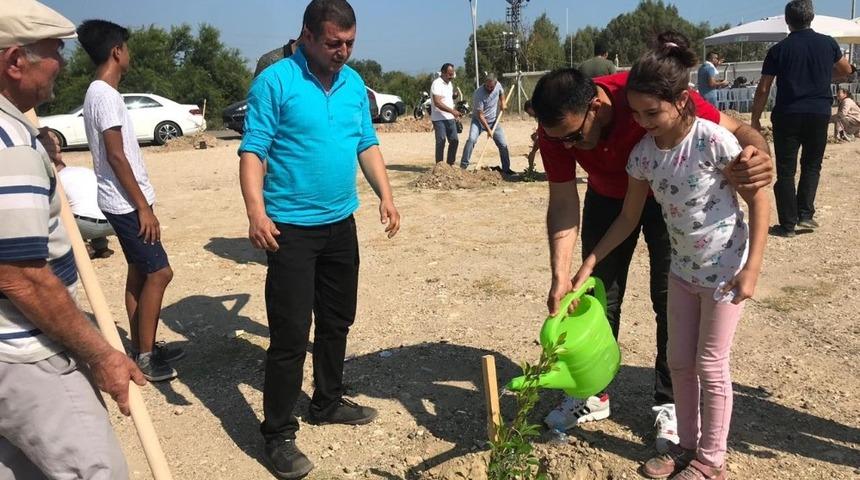 Silifke&rsquo;de şehitler i&ccedil;in fidan dikildi