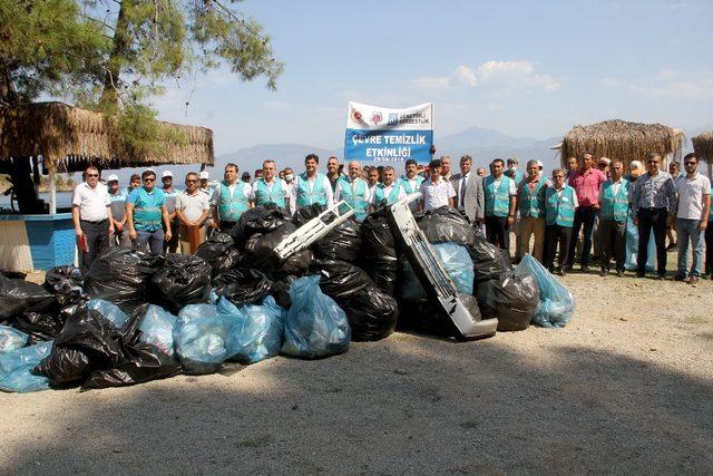 Fethiye’de hükümlüler çevre temizliği yaptı