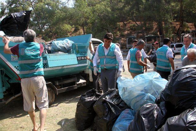 Fethiye’de hükümlüler çevre temizliği yaptı