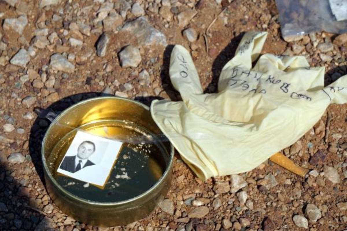 Marmaris'te &ccedil;evre temizliği sırasında bulunan kutudan &ccedil;ıkanlar şoke etti