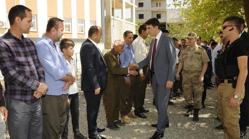 Derecik Kaymakamı Y&uuml;ce g&ouml;reve başladı