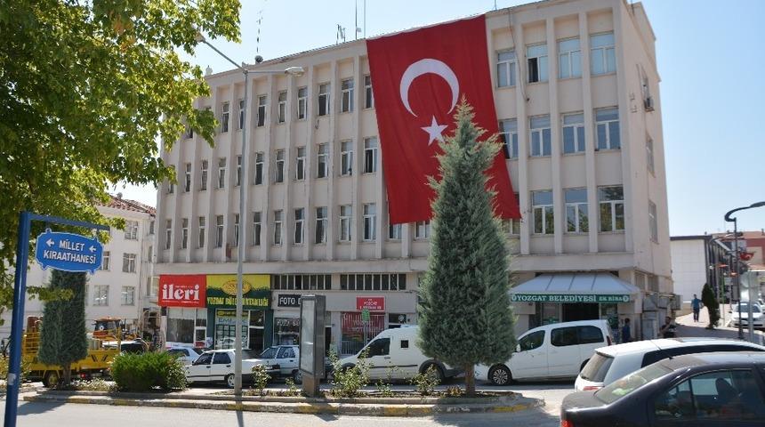 Başkan K&ouml;se: "Şehrimizi iki eski yapıdan kurtarıyoruz"