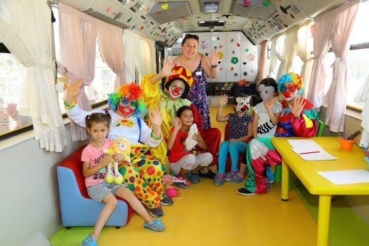 Gezici Oyun Evinde tiyatro ve palyaço sevinci G2