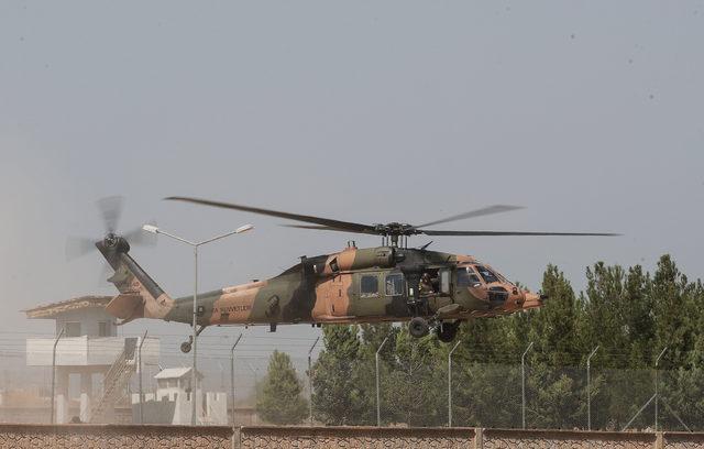 Suriye sınırında helikopter hareketliliği (2)