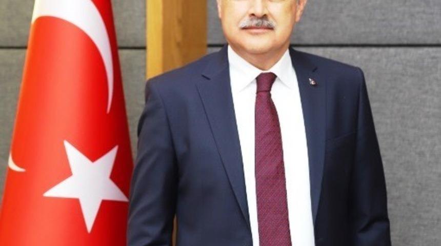 Savaş; &ldquo;Bizler zaferimizi kutlarken, birileri de yaşadıkları hezimetleriyle kahroluyorlar&rdquo;