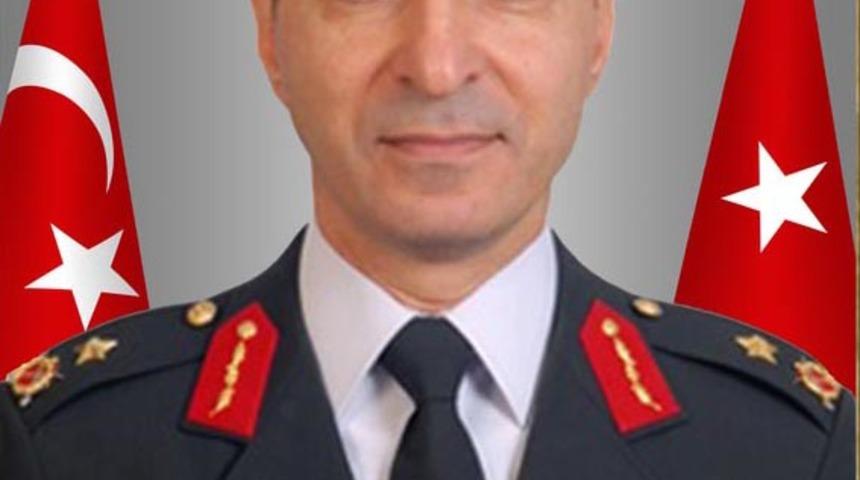 5 PKK'lının &ouml;ld&uuml;r&uuml;ld&uuml;ğ&uuml; operasyonu y&ouml;neten komutan İzmir'e atandı