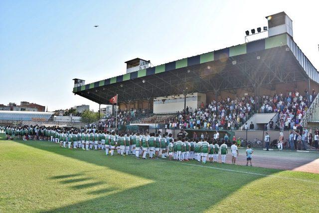 Akhisar Belediyesi yaz spor okulunda sertifika töreni