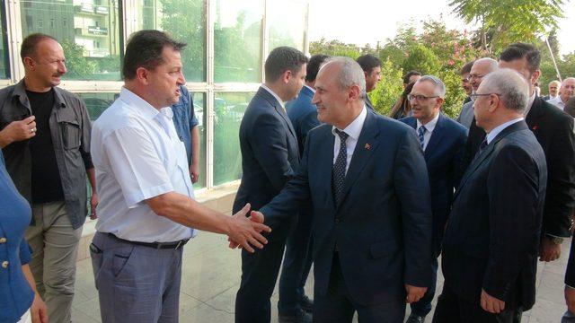 Ulaştırma ve Altyapı Bakanı Turhan, Mardin'de (3)