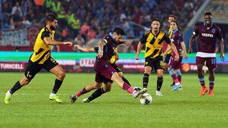 Trabzon kaybetse de gruplara kaldı!