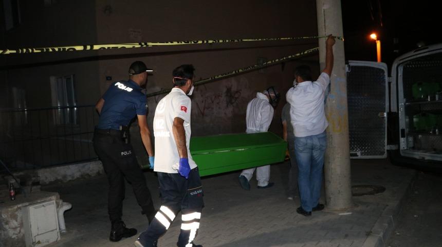 Gelen k&ouml;t&uuml; koku dehşeti ortaya &ccedil;ıkardı! Dikkat &ccedil;eken detay