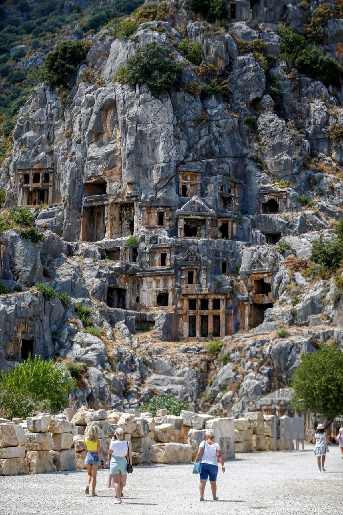 Tarım alanlarının altında tarih yatıyor