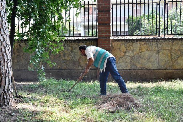 Başkan Özcan, Sümer Rekreasyon Alanı’ndaki çalışmaları inceledi