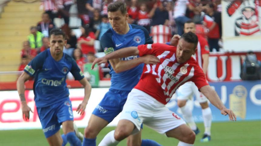 Fenerbahçe, Mevlüt Erdinç'i kadrosuna katıyor