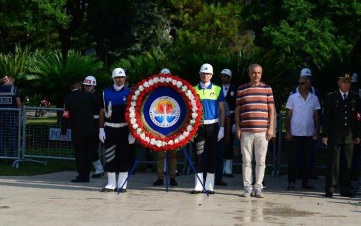 Zafer Bayramı töreninde çelenk krizi G2