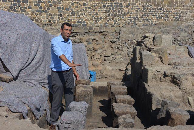 Erzurum Kalesi'nde 800 yıllık su isale hattı ortaya çıkarıldı