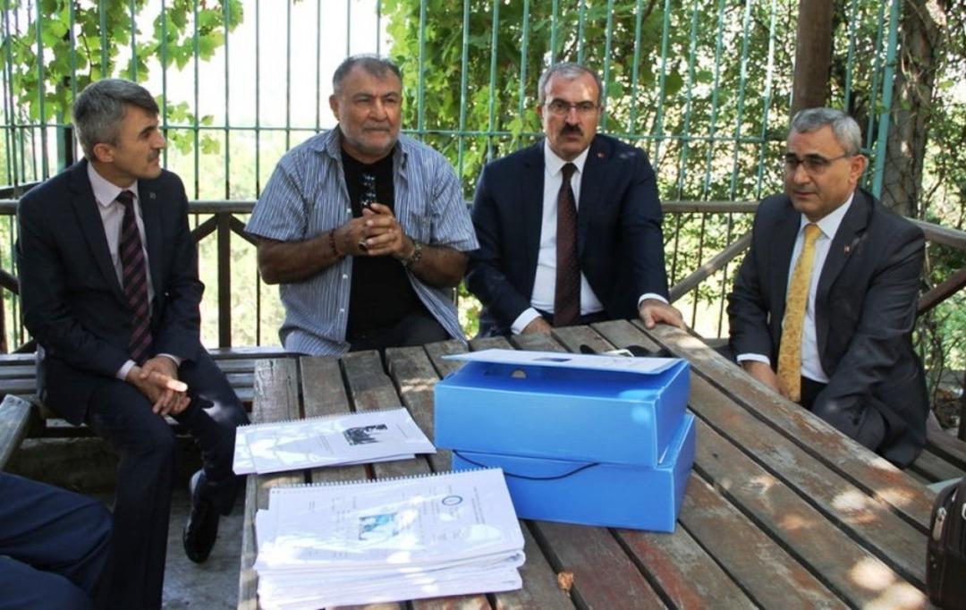 Rekt&ouml;r Uysal: &Ccedil;inili Camii&rsquo;nin g&uuml;&ccedil;lendirilmesi taraftarıyım