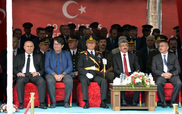 Van'da Zafer Bayramı törenle kutlandı