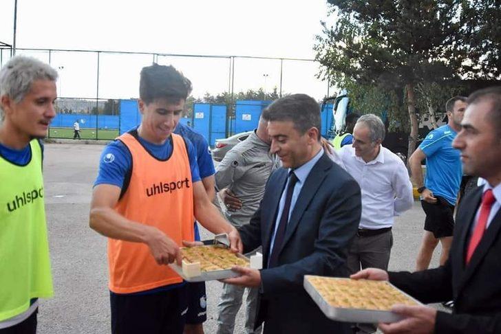 İl Sağlık Müdüründen BB Erzurumspor’a moral ziyareti G2