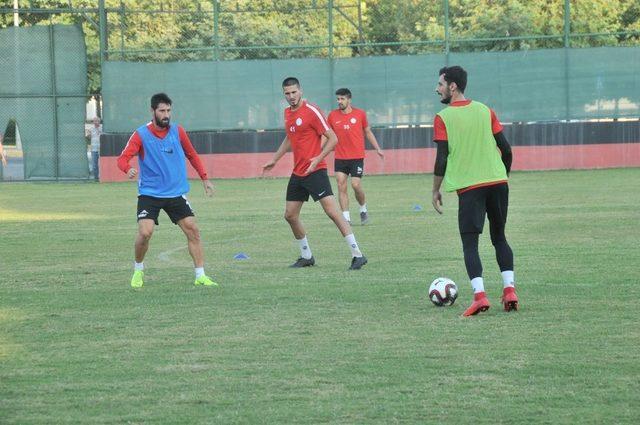 Karaköprü Belediyespor galibiyetle başlamak istiyor