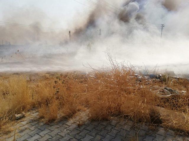 Şanlıurfa’da boşaltılan mülteci kampında yangın