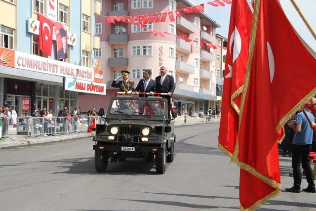 Ardahan’da 30 Ağustos Zafer Bayramı törenle kutlandı