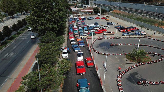 (havadan fotoğraflarla) - İstanbul'da klasik otomobillerden 30 Ağustos konvoyu