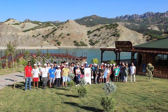 Adana’dan gelen öğrenciler, Tunceli’yi gezdi