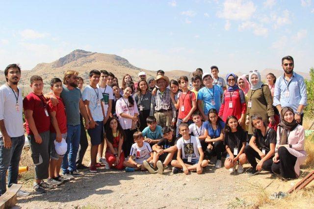 Adana’dan gelen öğrenciler, Tunceli’yi gezdi