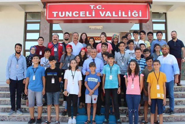 Adana’dan gelen öğrenciler, Tunceli’yi gezdi