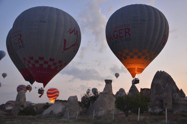 Sıcak hava balonu Atatürk posteriyle havalandı
