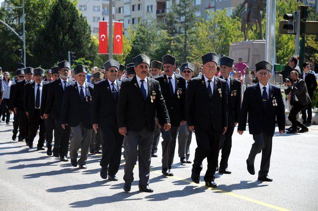 Eskişehir ve Bilecik’te Zafer Bayramı coşkusu