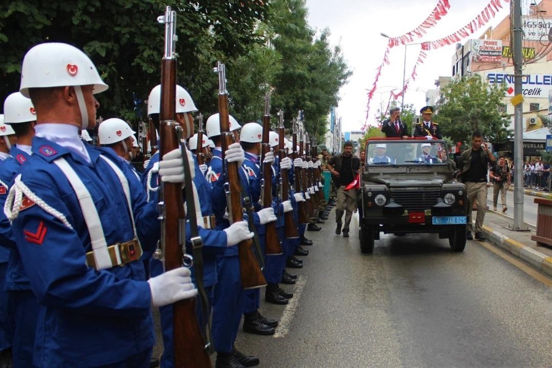 Van&rsquo;da 30 Ağustos Zafer Bayramı kutlandı
